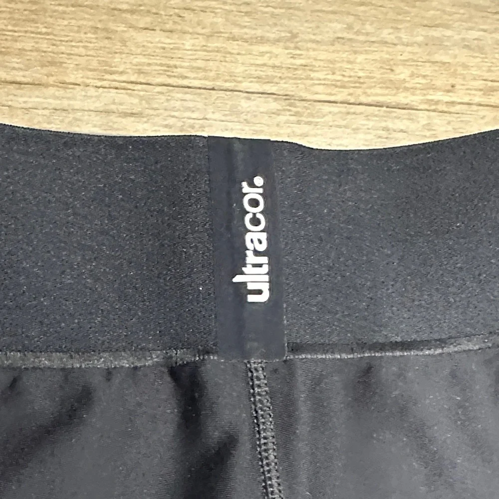 ULTRACOR Set  Women's Collegiate Black Leggings and Top with Silver Accents - Picture 5 of 16